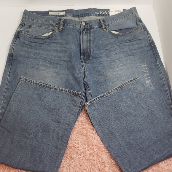 COPY - Men GAP relaxed straight leg Jean's NWT - Picture 1 of 7